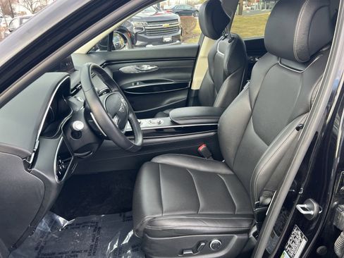 Used 2023 Genesis GV70 2.5T w/ Cargo Package image 13