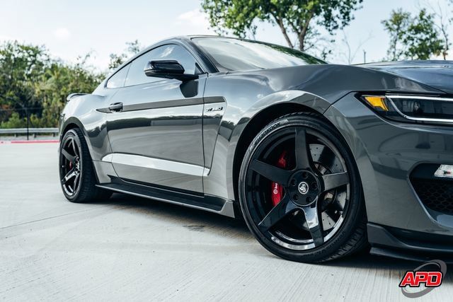 Used 2018 Ford Mustang Shelby GT350 w/ Convenience Package RWD image 29