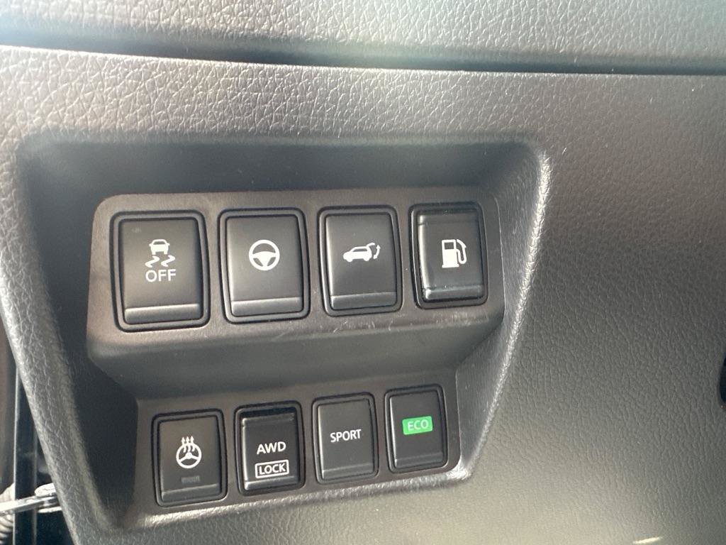Used 2018 Nissan Rogue SL w/ Premium Package AWD/4WD image 19