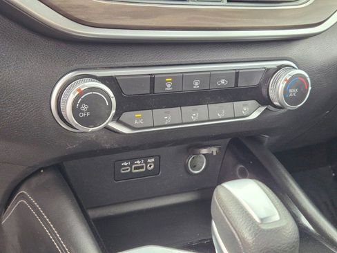 Used 2023 Nissan Altima 2.5 SV image 24