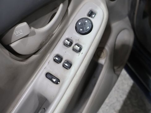 Used 2004 Oldsmobile Alero GLS w/ Sun And Sound Package image 14