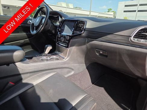 Used 2020 Jeep Grand Cherokee Limited RWD image 13