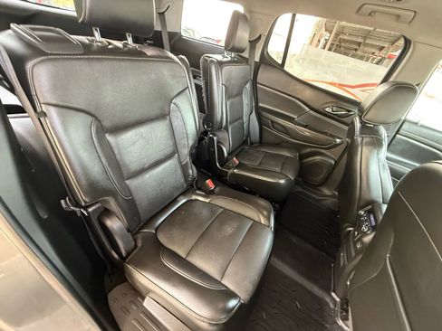 Used 2019 GMC Acadia SLT w/ LPO, Floor Liner Package image 25