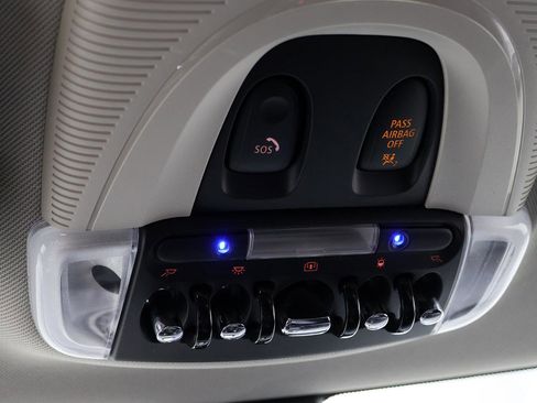 Used 2020 MINI Cooper 4-Door Hardtop w/ Storage Package FWD image 22