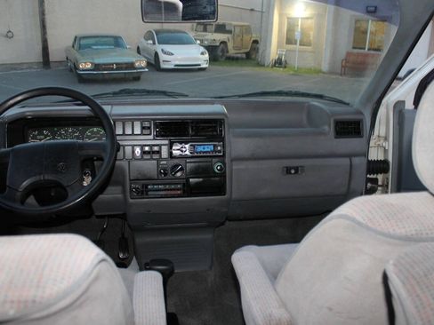 Used 1993 Volkswagen Eurovan MV FWD image 27