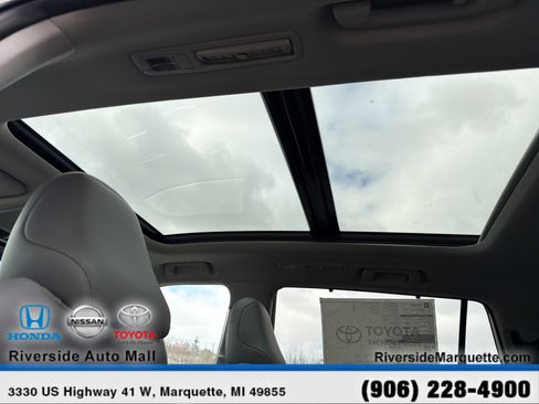 Used 2026 Toyota Highlander Platinum image 24