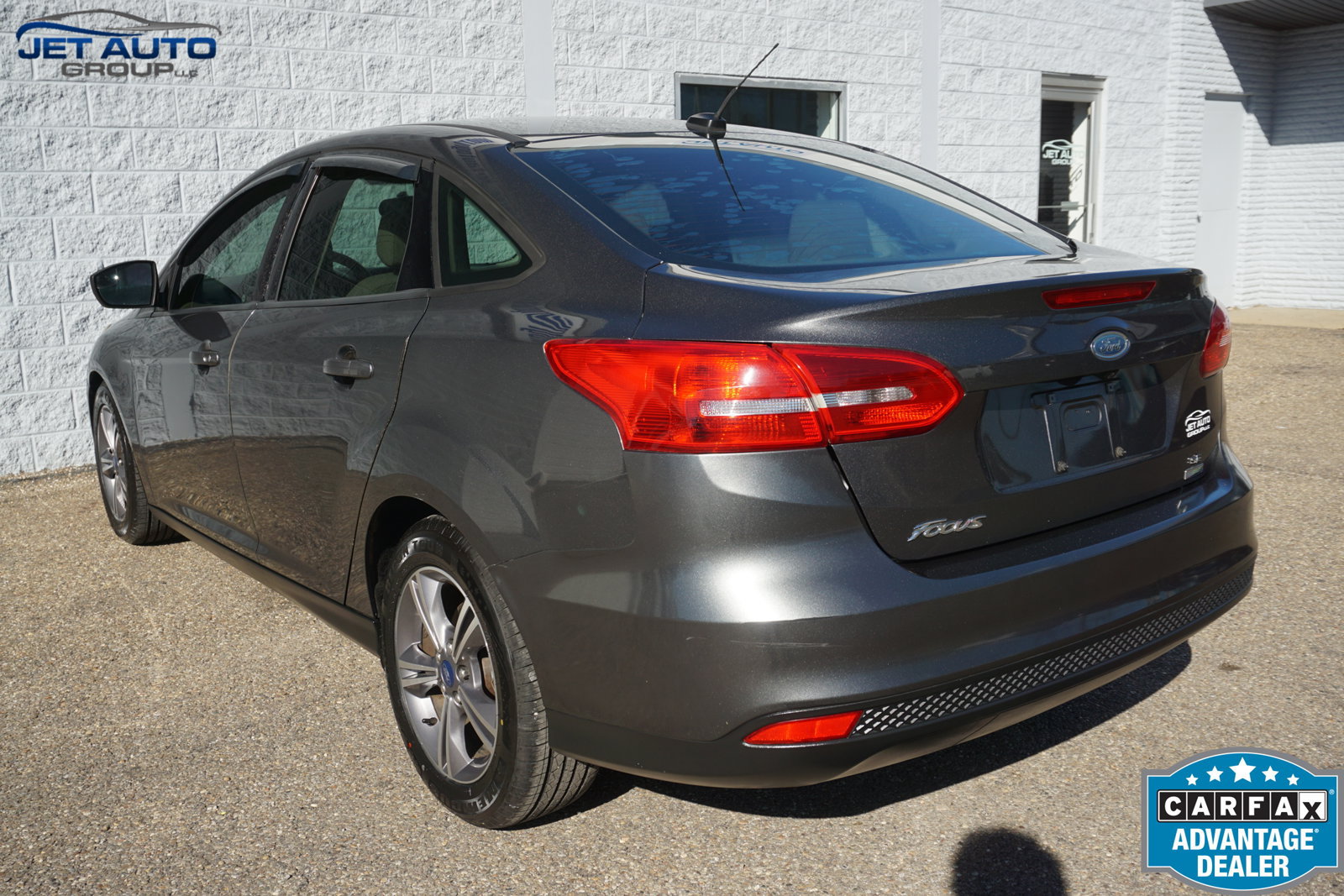Used 2018 Ford Focus SE w/ SE Appearance Package FWD image 8