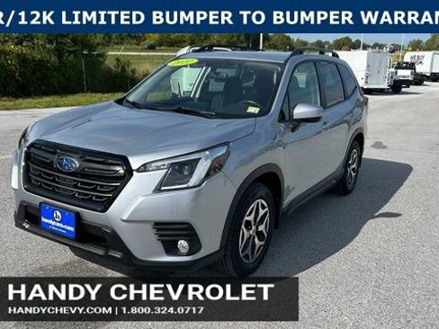 Used 2022 Subaru Forester Premium image 8