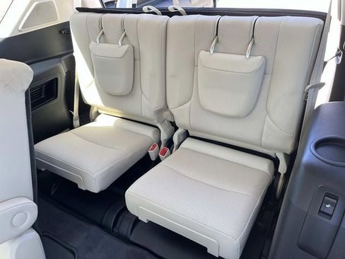 Used 2022 Lexus GX 460 Premium w/ Accessory Package image 20