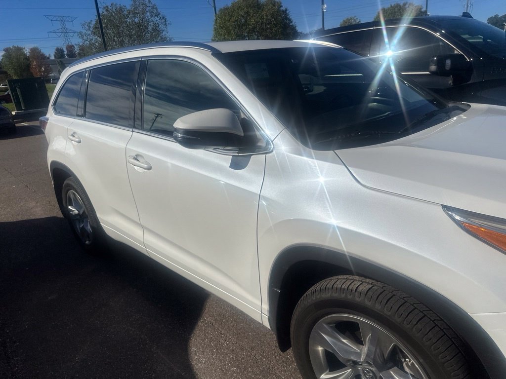 Used 2016 Toyota Highlander Limited w/ Driver Technology Package AWD/4WD image 20