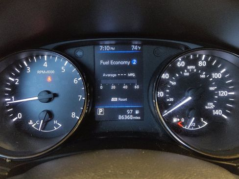 Used 2019 Nissan Rogue SV FWD image 23