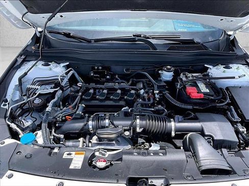 Used 2021 Honda Accord Sport image 11