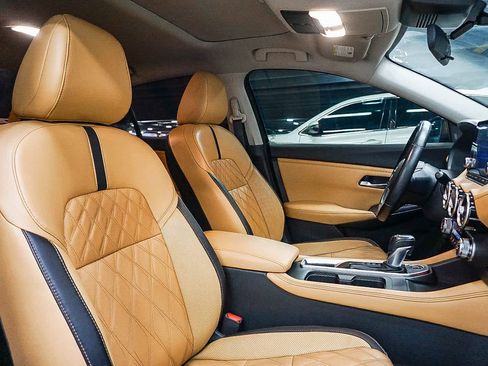 Used 2023 Nissan Sentra SV w/ SV Premium Package image 18