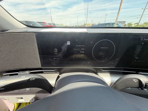 Used 2024 Hyundai Kona SEL w/ Convenience Package AWD/4WD image 17