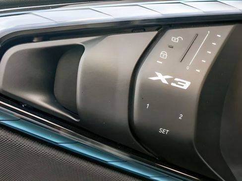 Used 2025 BMW X3 xDrive30i image 32