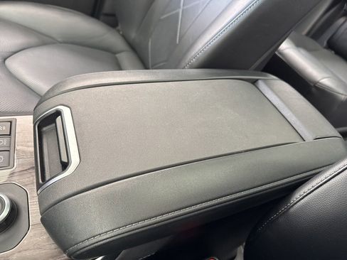 Used 2024 Toyota Highlander Platinum image 31