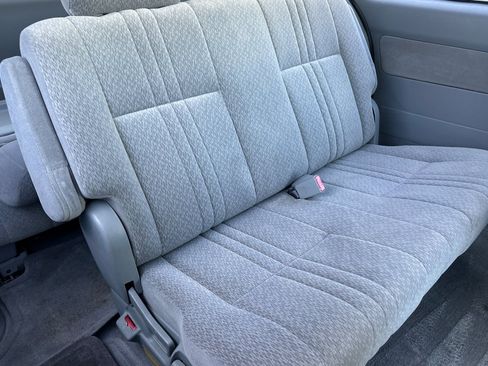 Used 2003 Toyota Sienna CE w/ CE Extra Value Pkg FWD image 31