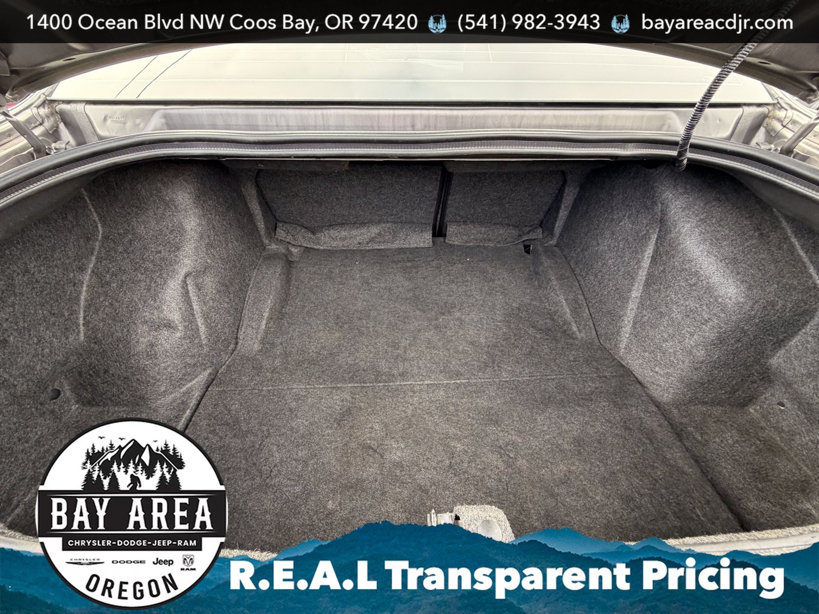 Used 2021 Dodge Challenger SXT RWD image 8