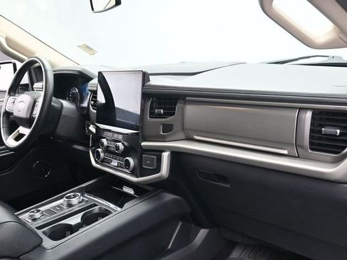 Certified 2022 Ford Expedition XLT image 35