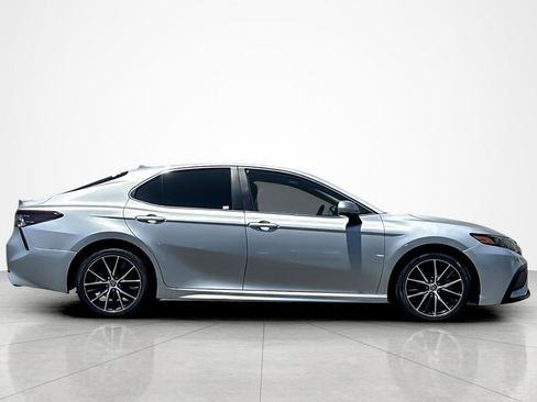Certified 2021 Toyota Camry SE FWD image 6