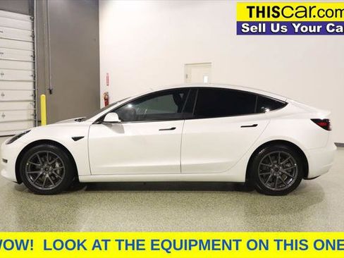Used 2022 Tesla Model 3 Long Range image 4