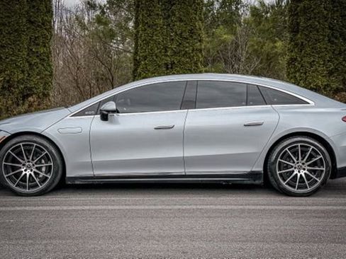 Used 2022 Mercedes-Benz EQS 450+ Sedan image 9