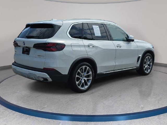 Used 2025 BMW X5 xDrive50e AWD/4WD image 5