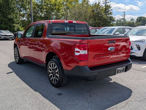 Used 2022 Ford Maverick Lariat FWD image 3