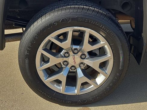 Used 2018 GMC Sierra 1500 SLT w/ Texas SLT Premium Package AWD/4WD image 7
