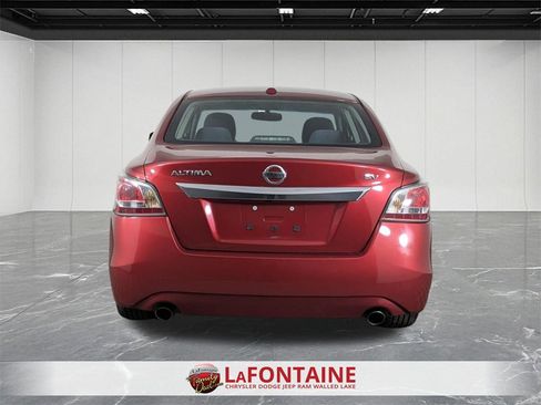 Used 2015 Nissan Altima 2.5 SV w/ Convenience Package image 4