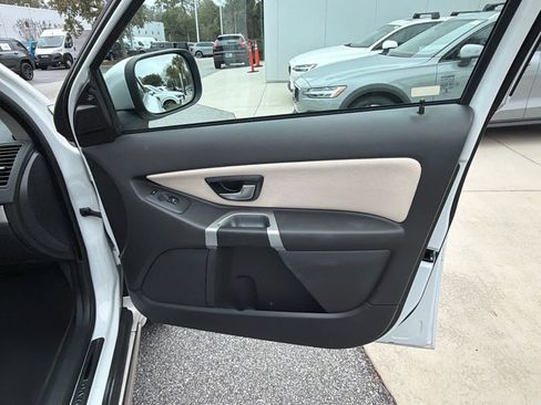 Used 2014 Volvo XC90 3.2 R-Design image 16