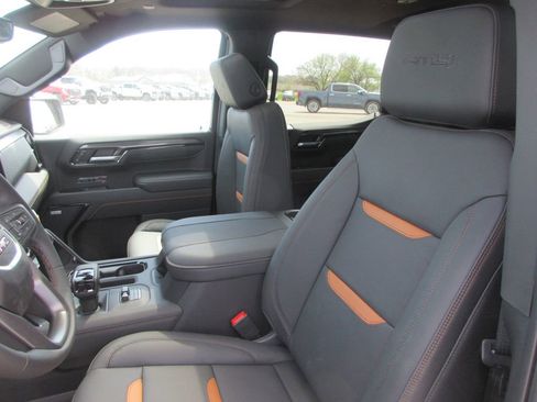 New 2026 GMC Sierra 1500 AT4 w/ AT4 Premium Package AWD/4WD image 13