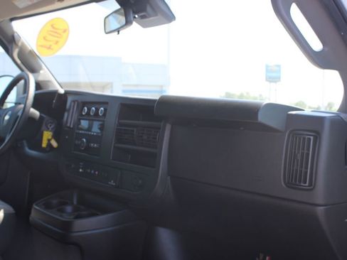 Used 2024 Chevrolet Express 3500 LT w/ LT Preferred Equipment Group RWD image 22
