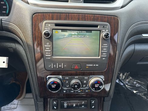Used 2017 Chevrolet Traverse LT AWD/4WD image 25
