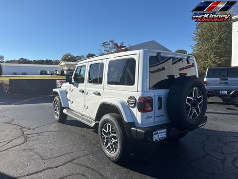 New 2026 Jeep Wrangler Unlimited Sahara AWD/4WD image 11