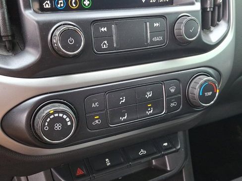 Used 2020 Chevrolet Colorado LT image 15