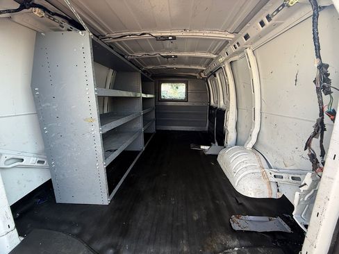 Used 2021 Chevrolet Express 2500 w/ Driver Convenience Package image 12