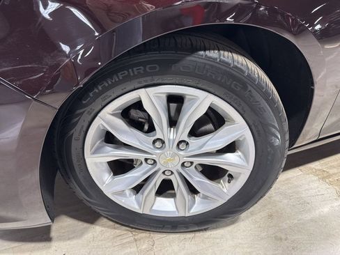 Used 2020 Chevrolet Malibu LT image 2