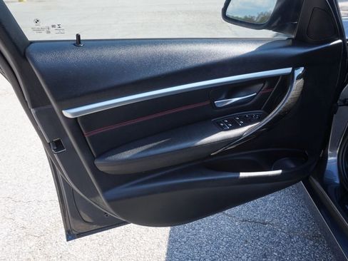 Used 2018 BMW 330i Sedan image 19