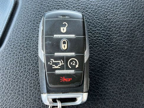 Used 2019 RAM 1500 Laramie RWD image 27