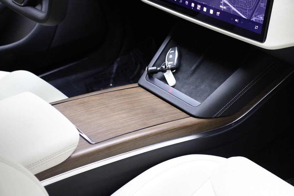 Used 2022 Tesla Model S AWD/4WD image 27
