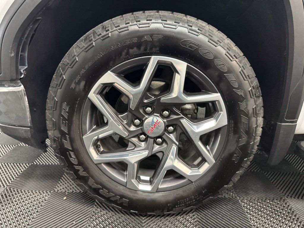 Used 2026 GMC Sierra 1500 SLT w/ SLT Premium Plus Package AWD/4WD image 37