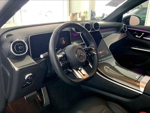 Used 2025 Mercedes-Benz GLC 43 AMG 4MATIC image 7