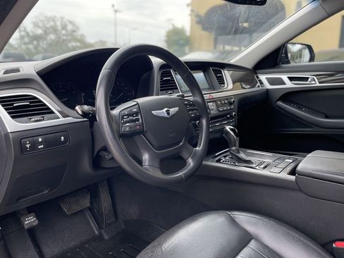 Used 2015 Hyundai Genesis 3.8 image 13