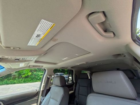 Used 2018 GMC Yukon Denali AWD/4WD image 27