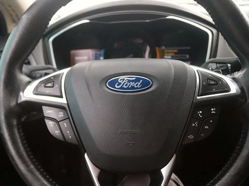 Used 2019 Ford Fusion Titanium AWD/4WD image 18