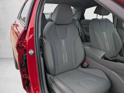 Certified 2025 Hyundai Elantra Sport FWD image 19