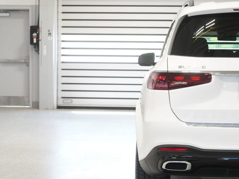 Certified 2024 Mercedes-Benz GLS 450 4MATIC image 9