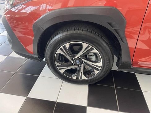 Used 2025 Subaru Crosstrek 2.5i Premium AWD/4WD image 6