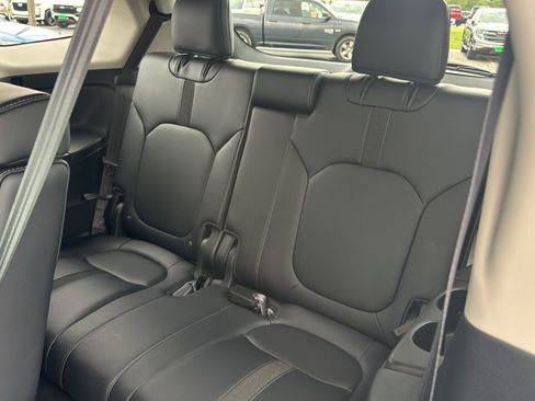 Used 2025 Honda Pilot EX-L image 14